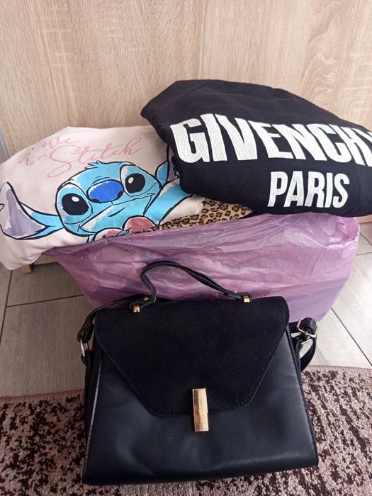 Великий пакет жіночого одягу