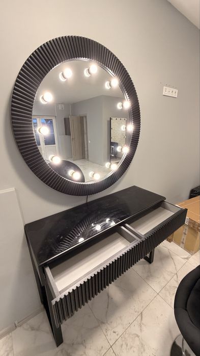 Продам меблі для салону