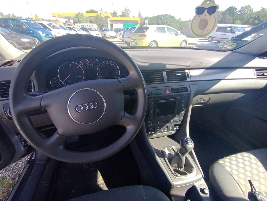 Audi A6 sedan   .