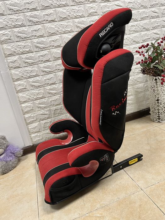 Автокрісло Recaro Monza Nova 2 Seatfix група 2/3 (15-36кг) рекаро