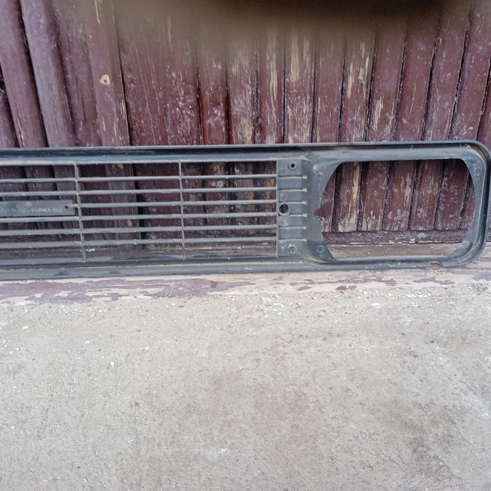 Решітка радіатора Москвич АЗЛК 2140, НОВА, завод, оригінал, випуск 80-