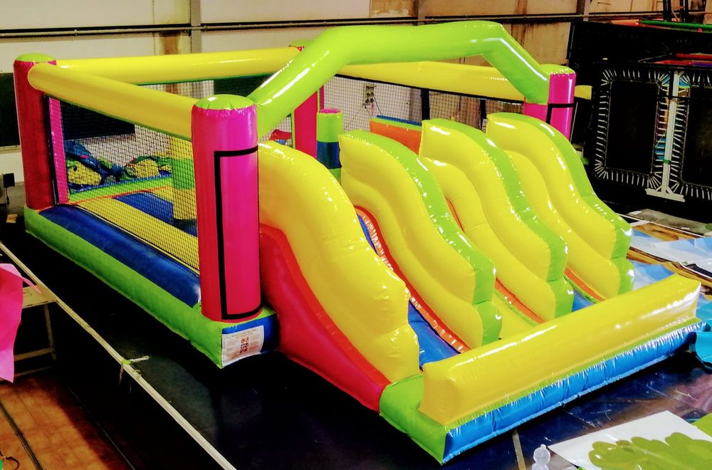 Insufláveis de piscina  de bolinhas para alugar