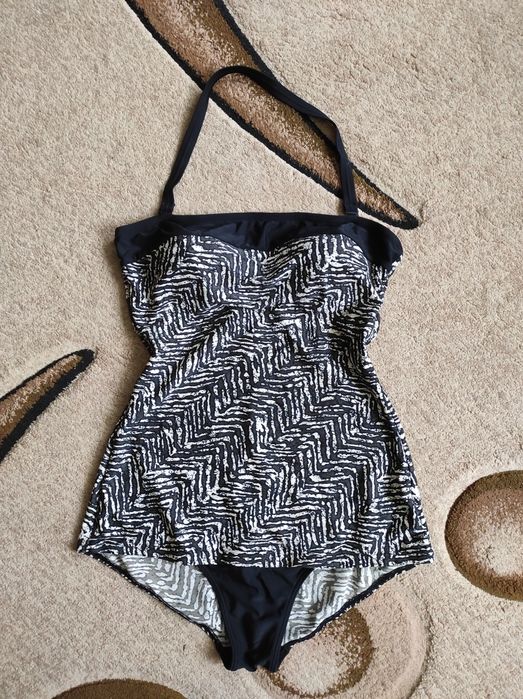 Сдельные купальники в наличии