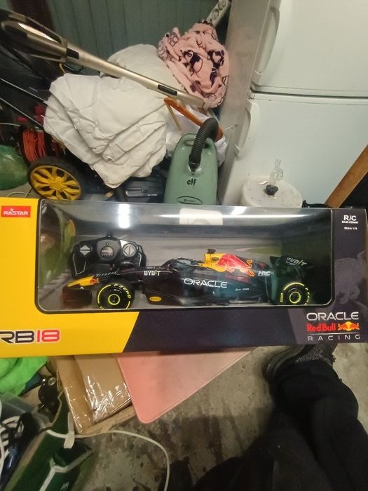 Auto zdalnie sterowane Red Bull racing Oracle rb18 nowe