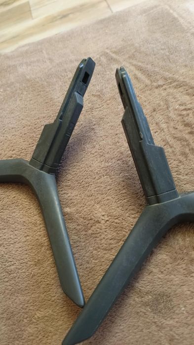 Stopki  nóżki do Samsung UE55TU7102KXXH