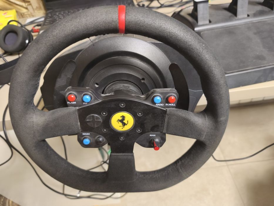 Thrustmaster T300 Ferrari Integral Alcantara Edition