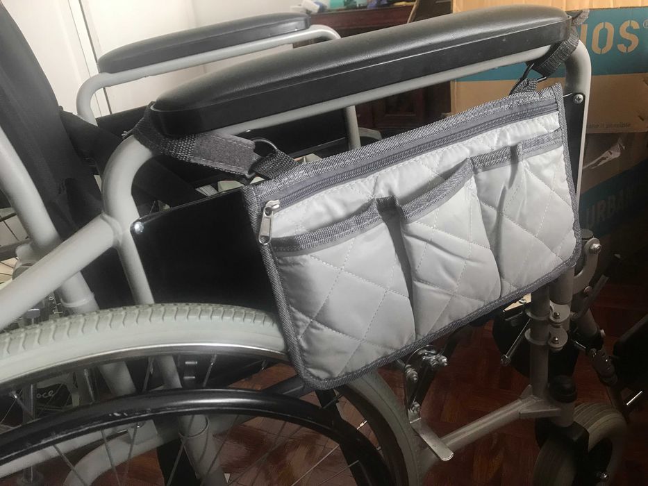 Cadeira de rodas tamanho grande