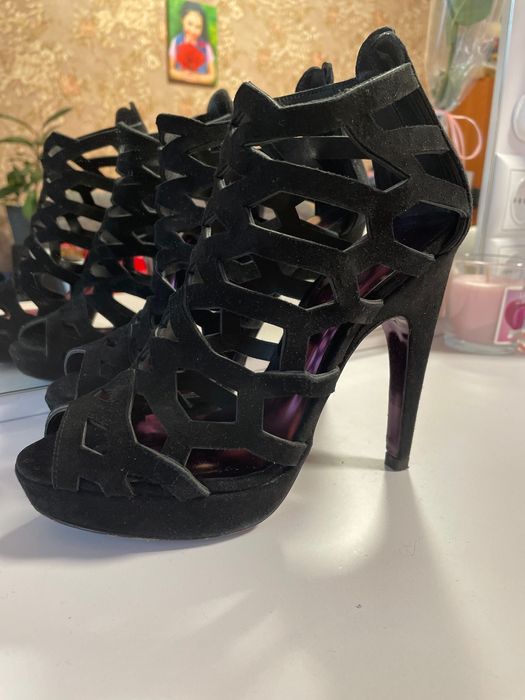 Продаю почти новые летние босоножки, 35 размер