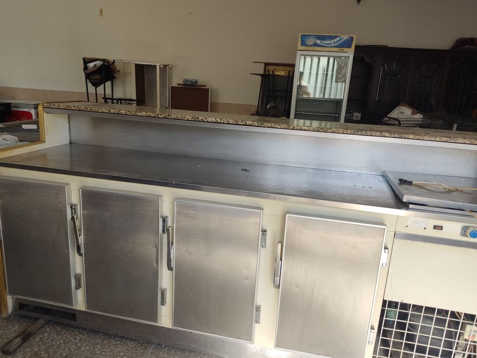 Balcão de frio para café