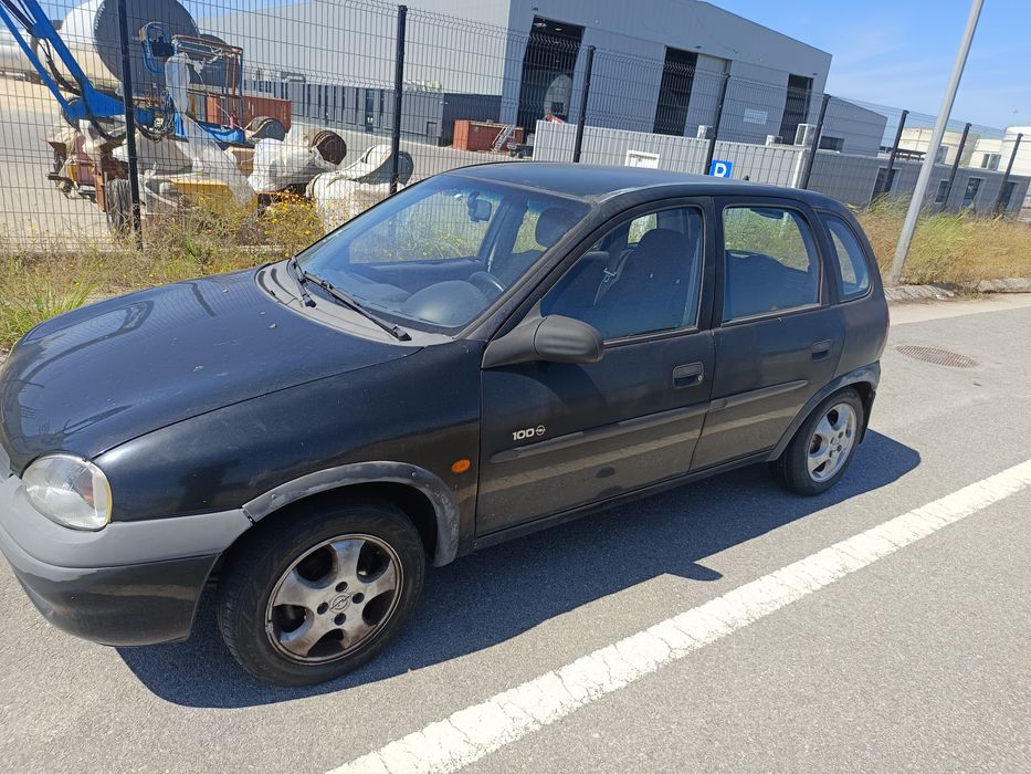 Opel Corsa B 1.0 Gasolina - 1998