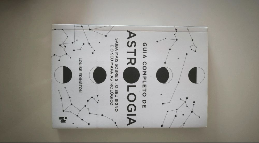 Livro Guia completo de astrologia