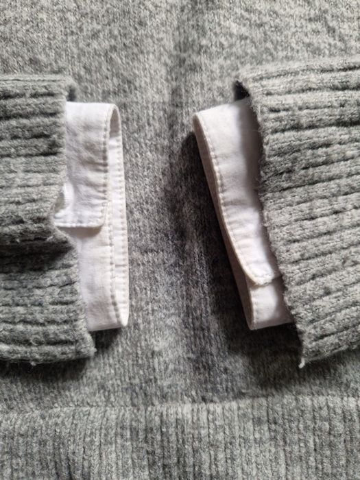 Szary sweter z golfem Reserved M