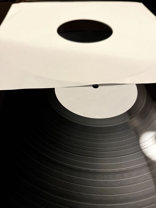 A tua musica gravada num disco de Vinil (20min/12"/33RPM)