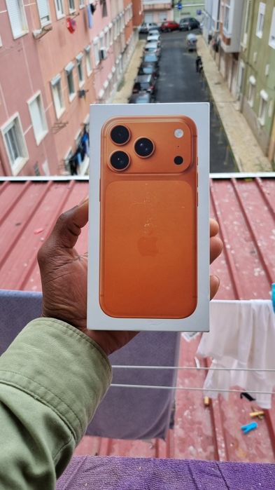 iPhone 17 pro cosmic orange novo novo