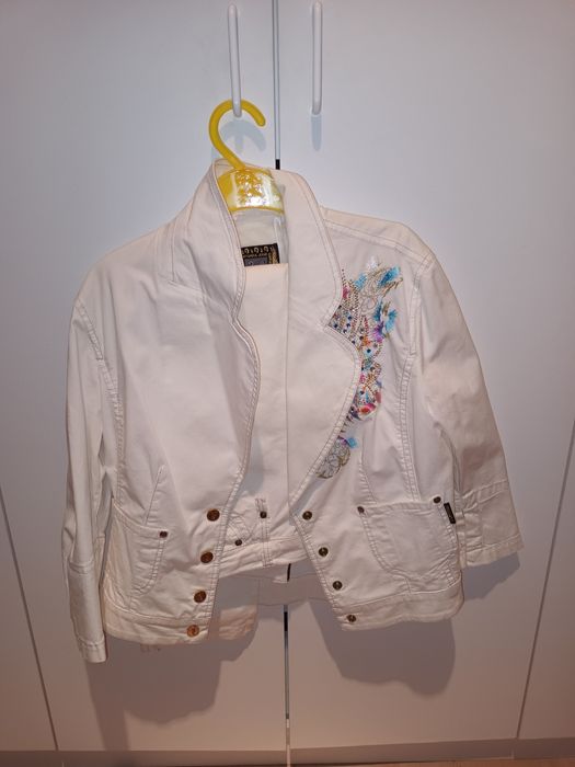 Conjunto calça e blusão branco