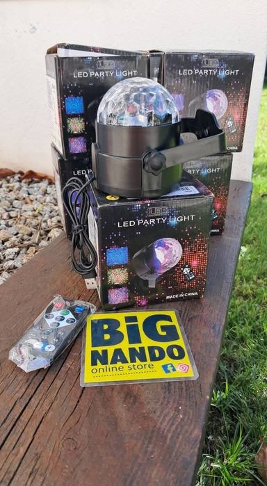 Luzes para festas tipo DJ com efeitos de iluminação coloridos