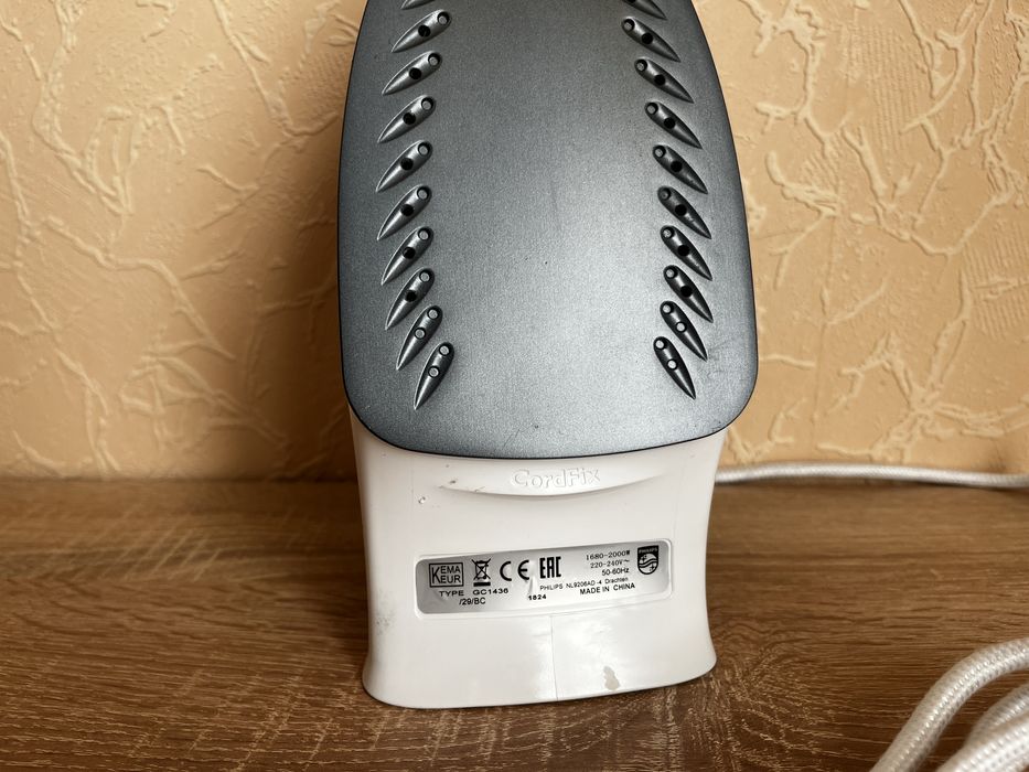 Праска ручна з функцією пару Phillips