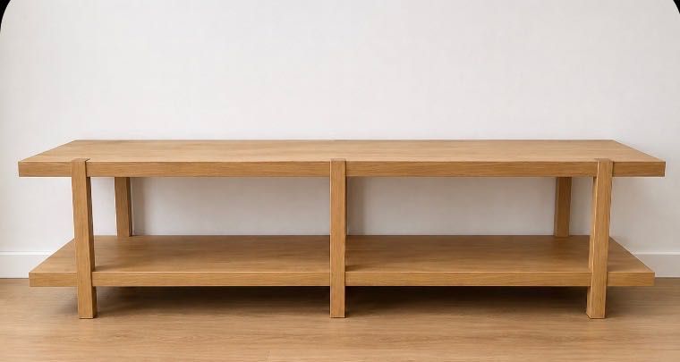 Vendo um rack de madeira com 1,80 cm de comprimento. Semi novo
