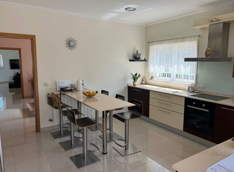 Moradia T4 para venda