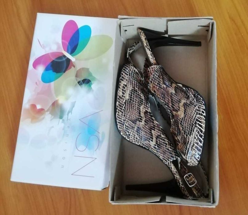 Босоніжки жіночі 40 розмір