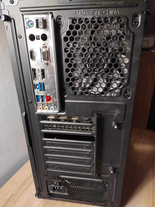 Komputer gamingowy i5-12400 / RTX 3060 Ti / 16GB RAM / 1TB NVMe