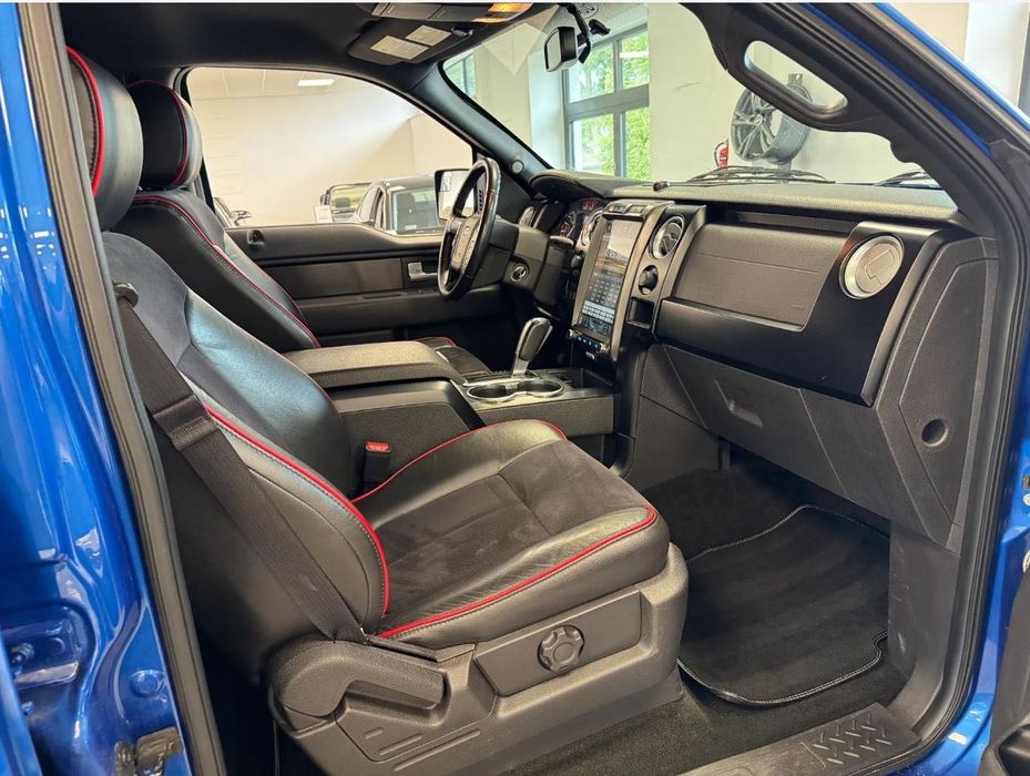 Ford F150 pickup