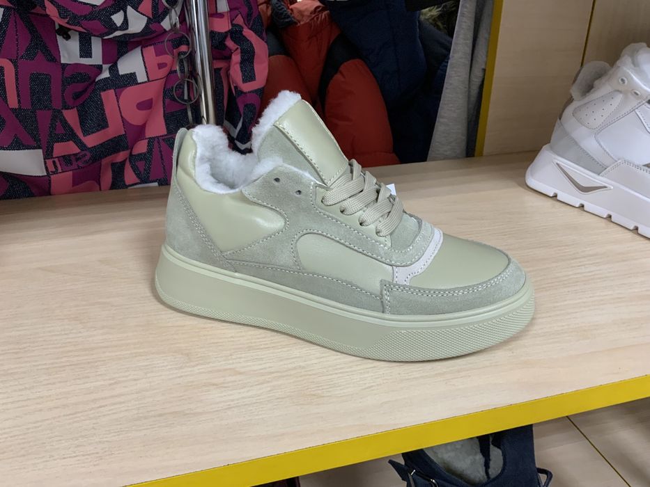 Кроссовки кеды ботинки женские спортивные зимние кожанные