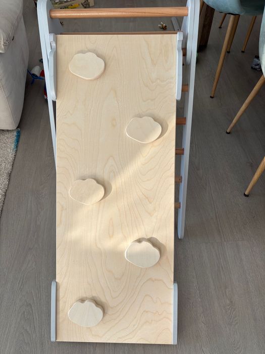 Escalada e escorrega Montessori