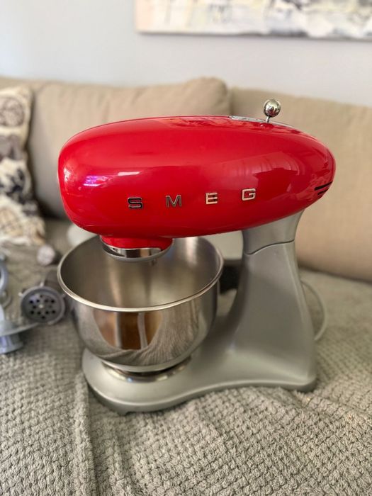 Batedeira com Taça SMEG Anni 50 SMF02RDEU (4.8 L) c/garantia 3 anos