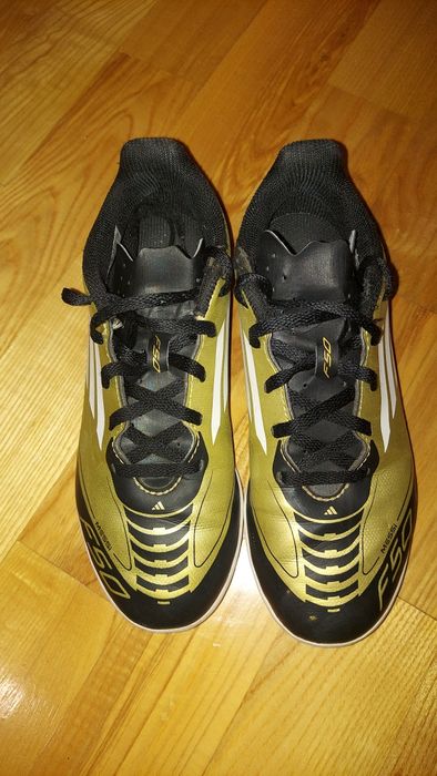 Взуття для футболу, бутси Adidas, 35р.