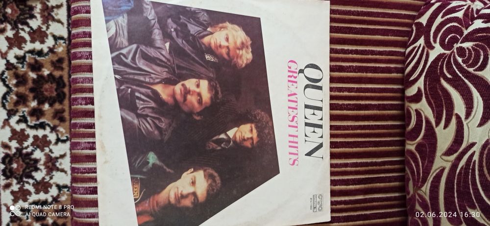 Продам платівку  QUEEN