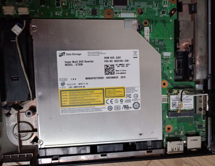 Ноутбук Dell (на запчастини)