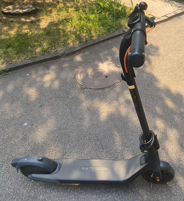 Продам Segway Ninebot KickScooter E2 Pro