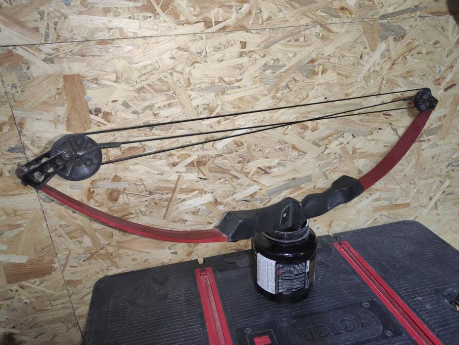 Лук для стрельбы,спорт ,отдых