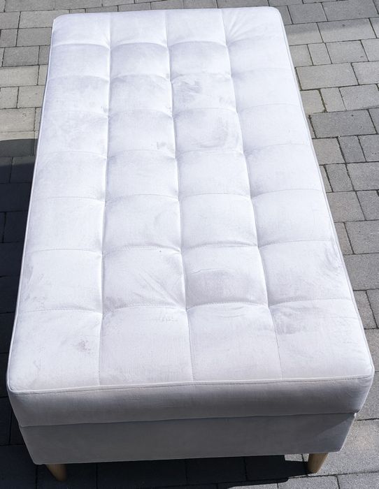 Pufa Kopenhaga kremowy aksamit hydrofobowy