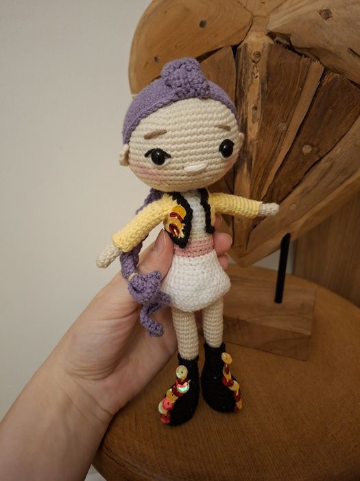 Amigurumi lalka RUMI z Huntrix