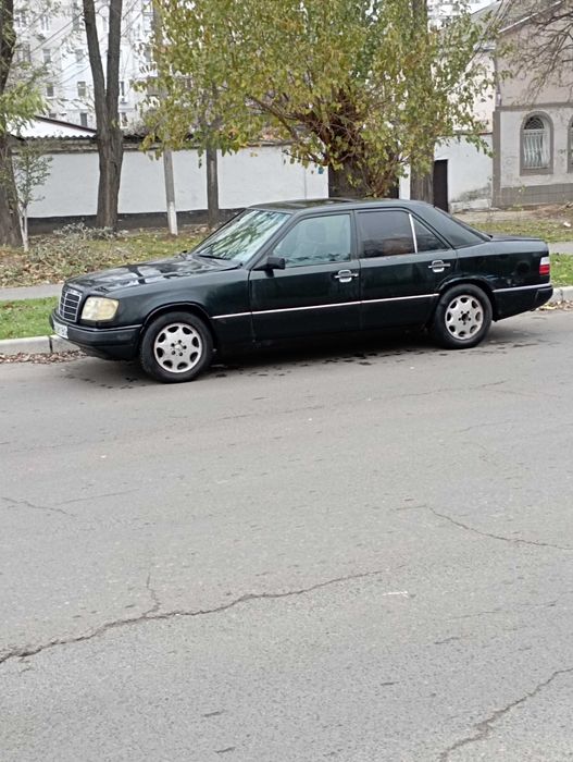 Продам Мерседес W124 E300 4 matic