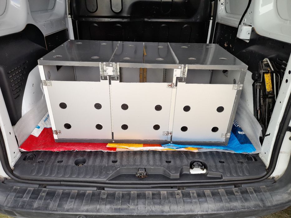 Transportadora para cães de caça