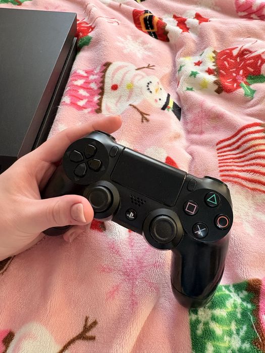 Playstation 4, 1ТБ,  Б/У