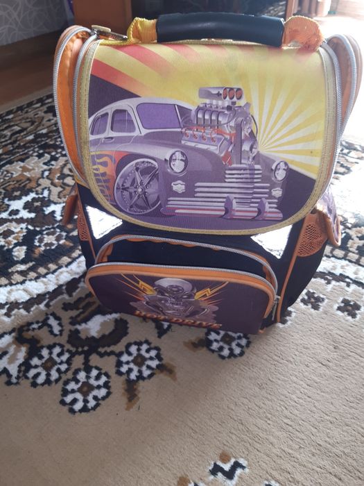 Рюкзак продам дитячий