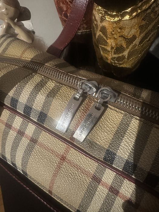 Mala Burberry modelo intemporal