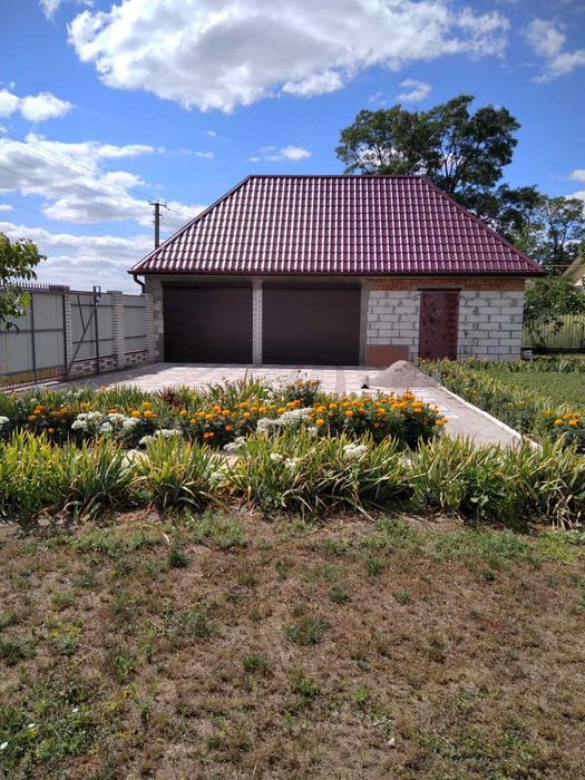 Затишний будинок  Київська обл Бориспільський р-н с.Фарбоване Власник