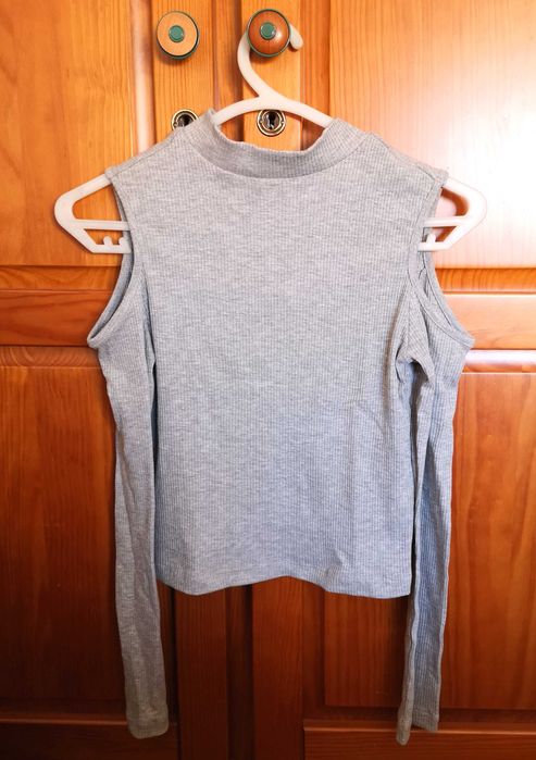 Camisola cinzenta com abertura nos braços H&M, tam XS - nunca usada