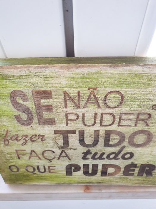 Placa em madeira