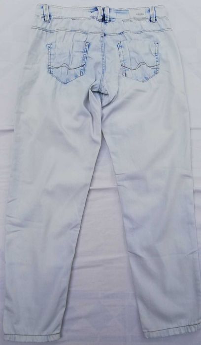 Spodnie jeansowe Cropp - rozmiar 38/40