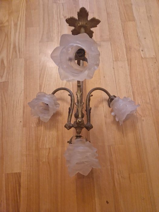 Антикварна  лампа  люстра Франція з плафонами Наполеон ІІІ позолота