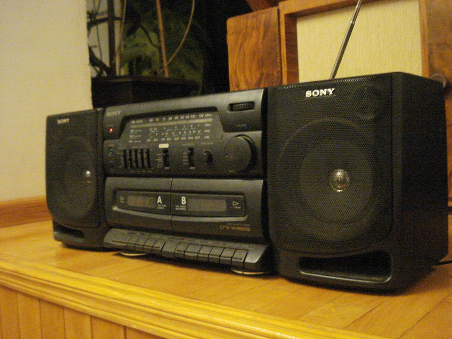 Японська магнітола Sony CFS-W4355 Чистий японець . 90 роки