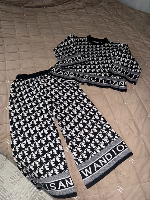 Костюм для дівчинки