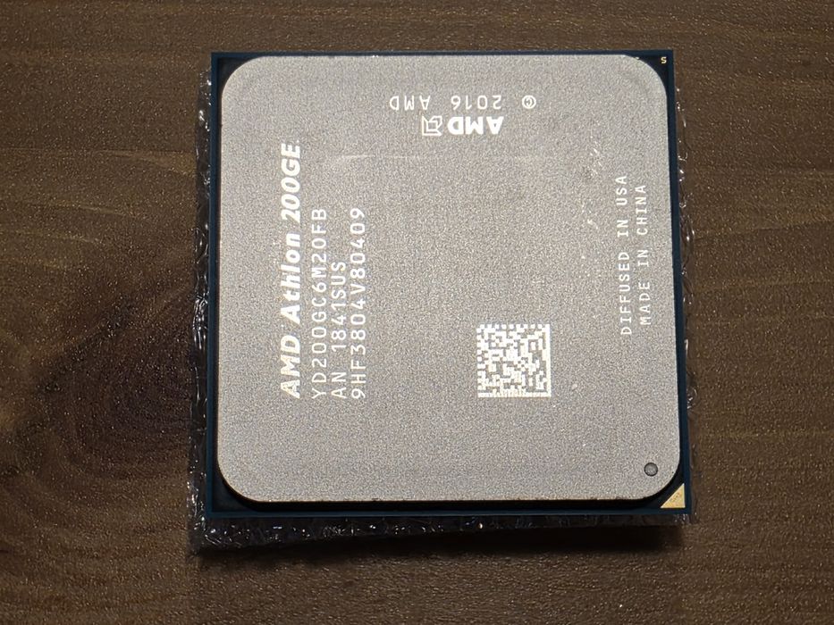 AMD Athlon 200GE + radiator i wentylator AM4