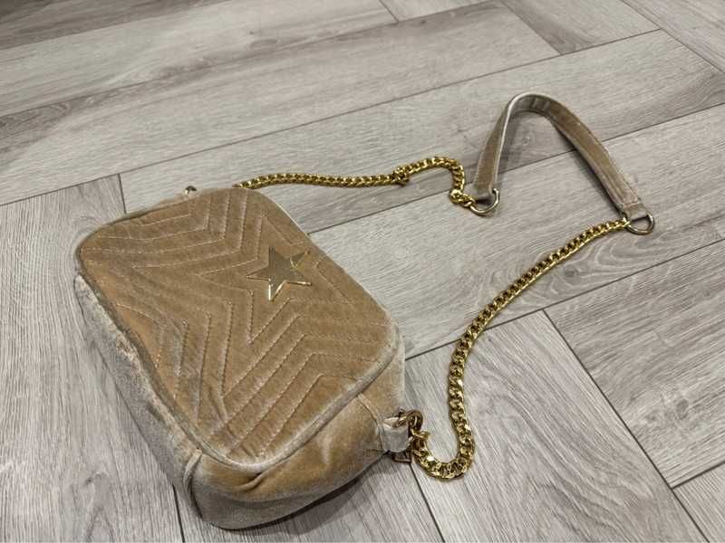 Torebka listonoszka welurowa złoty łańcuch gwiazdka